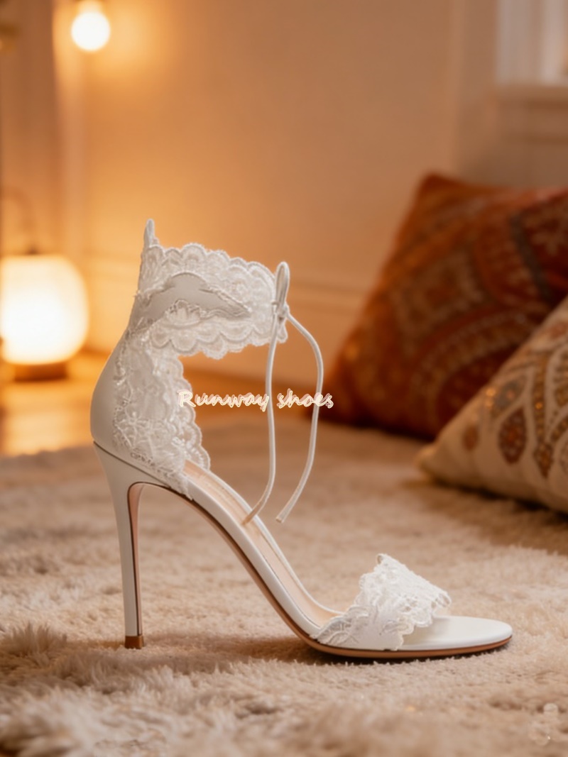 Bandage - Zapatos de Novia Blancos con Encaje,